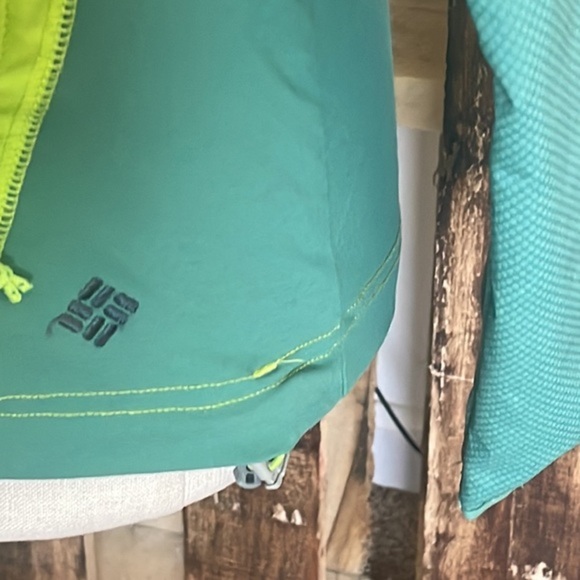 Columbia sportswear jacket Omni shield, lime, green hooded, full outerwear Sz S - Picture 5 of 10